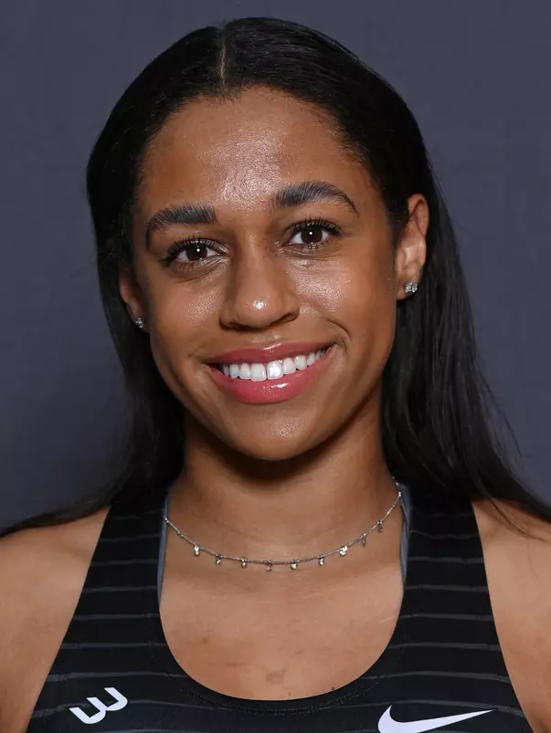 2025 Tori Plummer Headshot