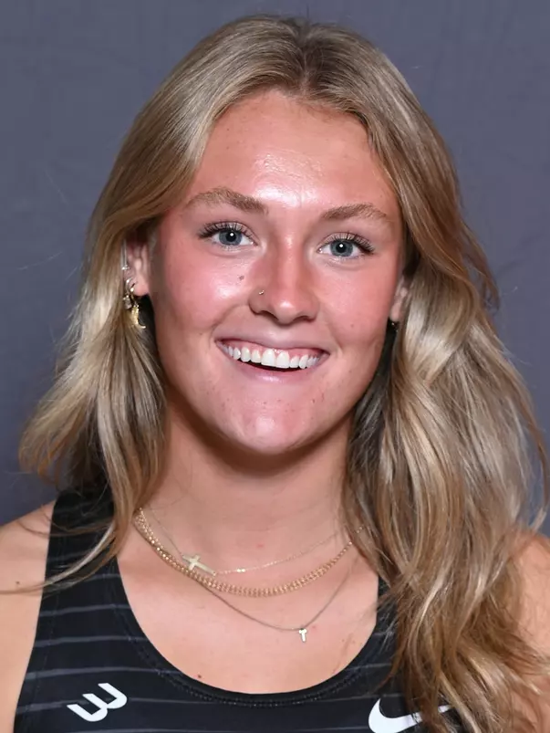 2025 Grace Stoddart Headshot