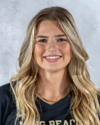 Tatum Hoff Headshot