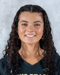 Madi Collins Headshot