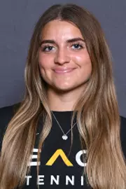 Daisy Carpenter Headshot