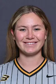 Carly Robbins Headshot