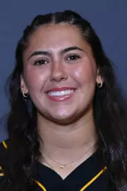 Lina Apodaca Headshot