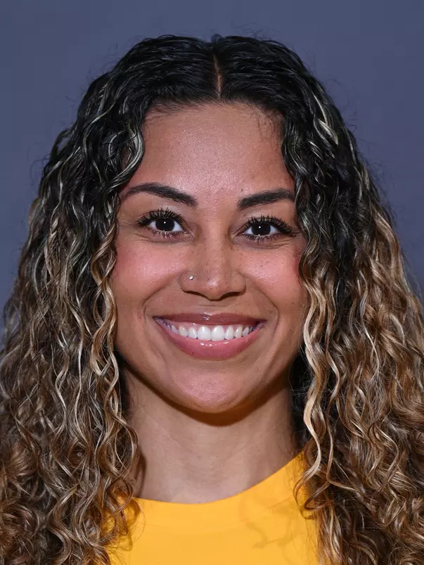 Ashley Arroyo Headshot 2
