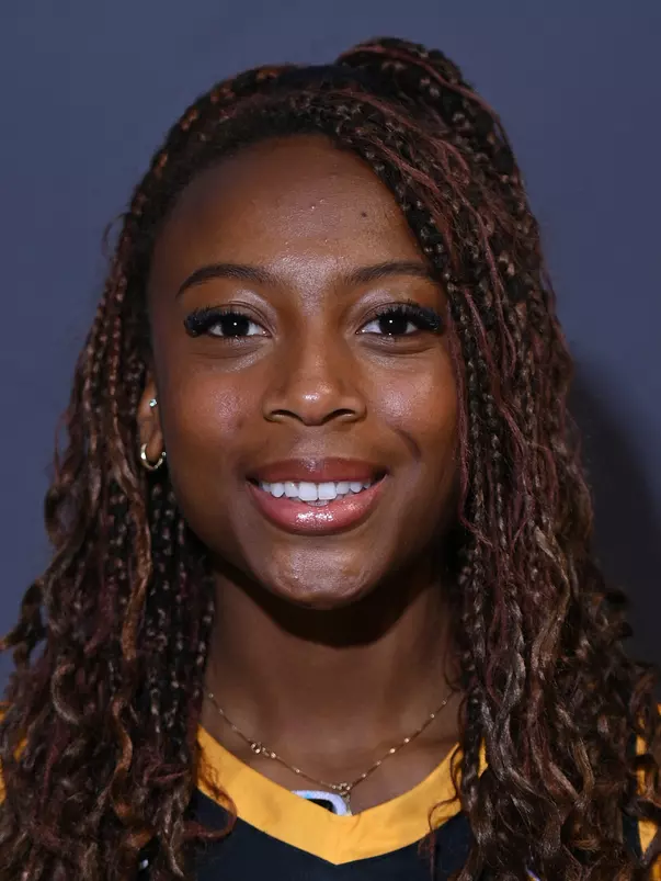 Tarait Samuel-Afolabi Headshot 2