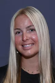 Victoria Henkel Headshot