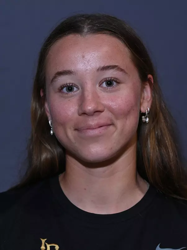 Tineke Hinton Headshot