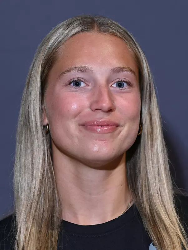 Brooke Woolley Headshot