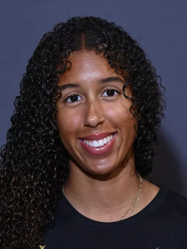 Kiara Edwards Headshot