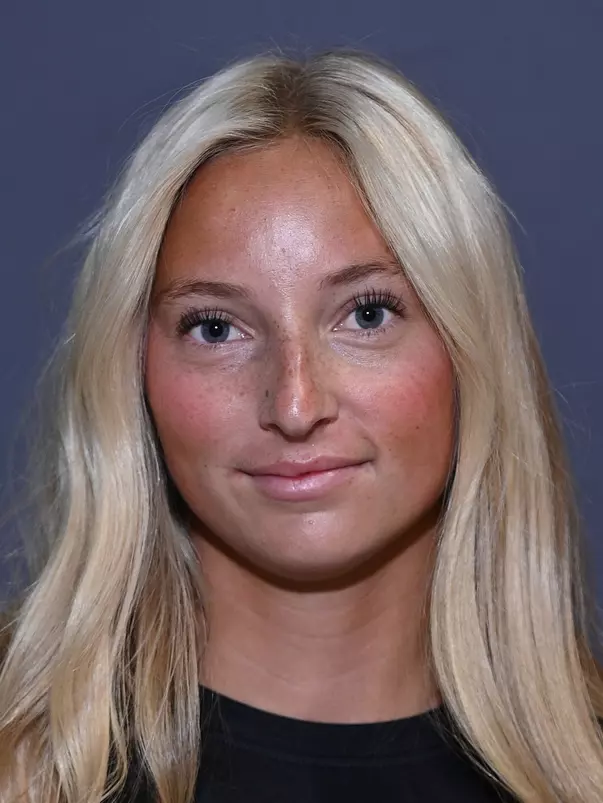 Keely Mcilroy Headshot