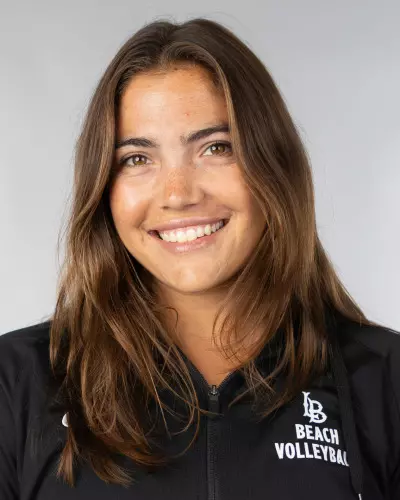Taylor Hagenah Headshot