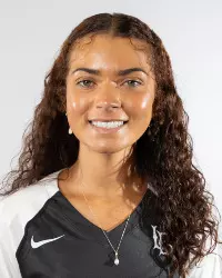 Madi Collins Headshot