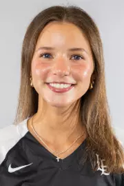 Chloe Johnson Headshot