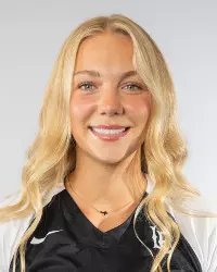 Madi Maxwell Headshot