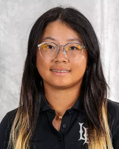 Ashley Hu Headshot