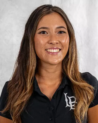 Kylie Phi Headshot