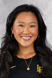 Makaila Cheng Headshot