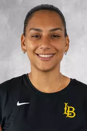 Cecilia Costa Headshot
