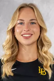 Elen Jantacova Headshot