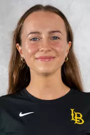 Sonia Van San Headshot