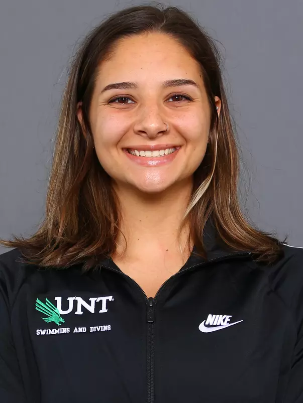 London Farris_Headshot_2020