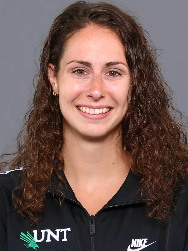 Leigh Fairs McGee_Headshot_2020