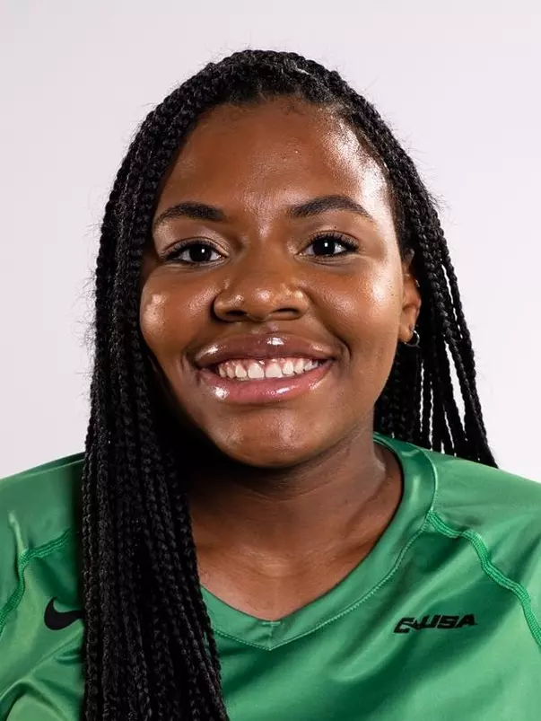 BRIANA BAILEY HEADSHOT