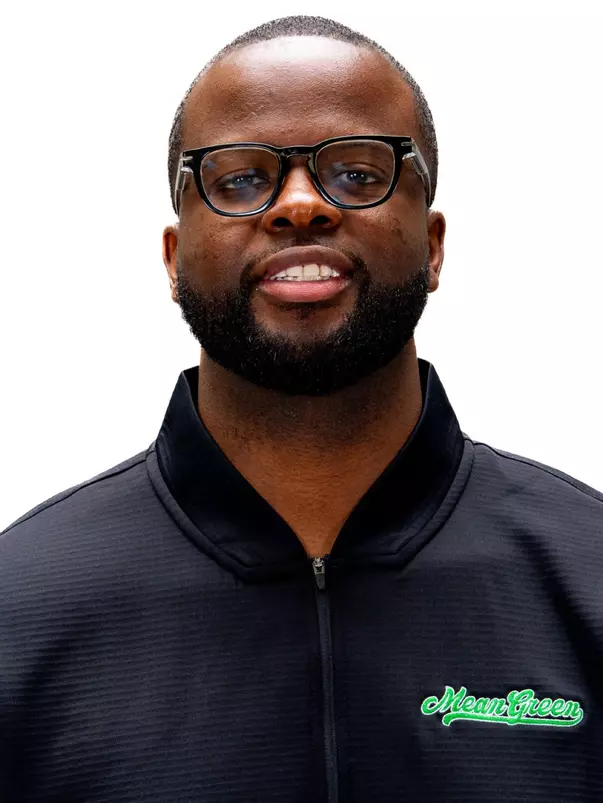 Mo Ba Headshot 2026-27