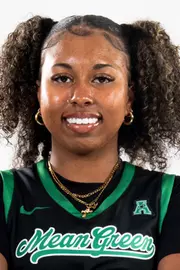 KaMyra Barber Headshot