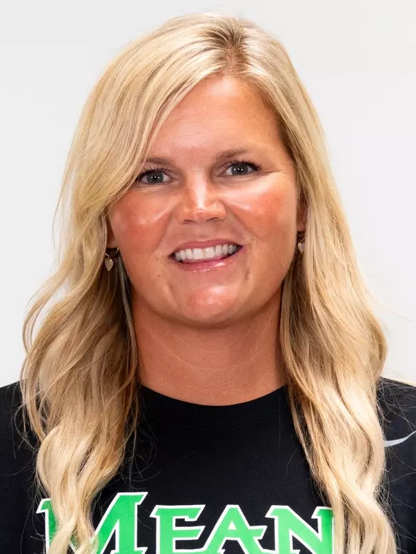 Jenny Hoyt headshot