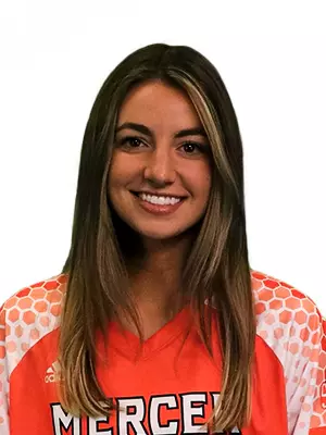 Mackenzie headshot