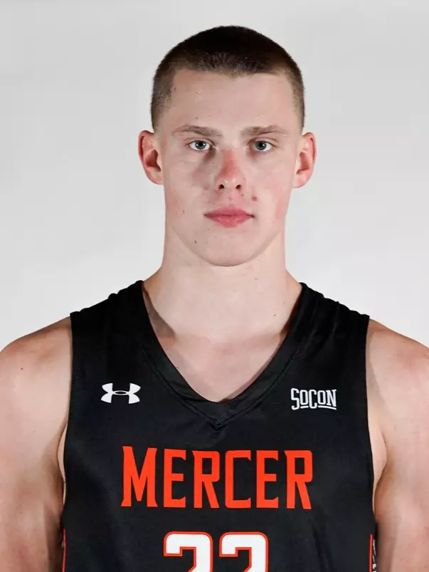 Lukas Platauna Headshot