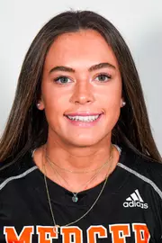 Caroline Doffermyre headshot
