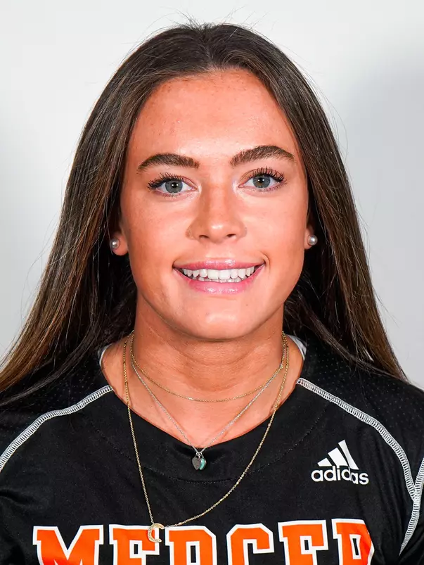 Caroline Doffermyre headshot