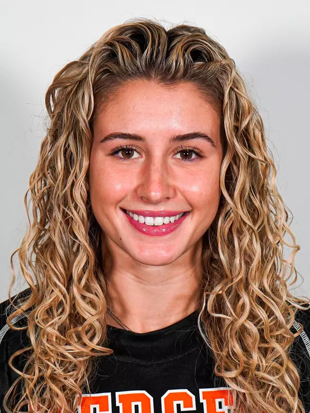 Caroliine Glus headshot