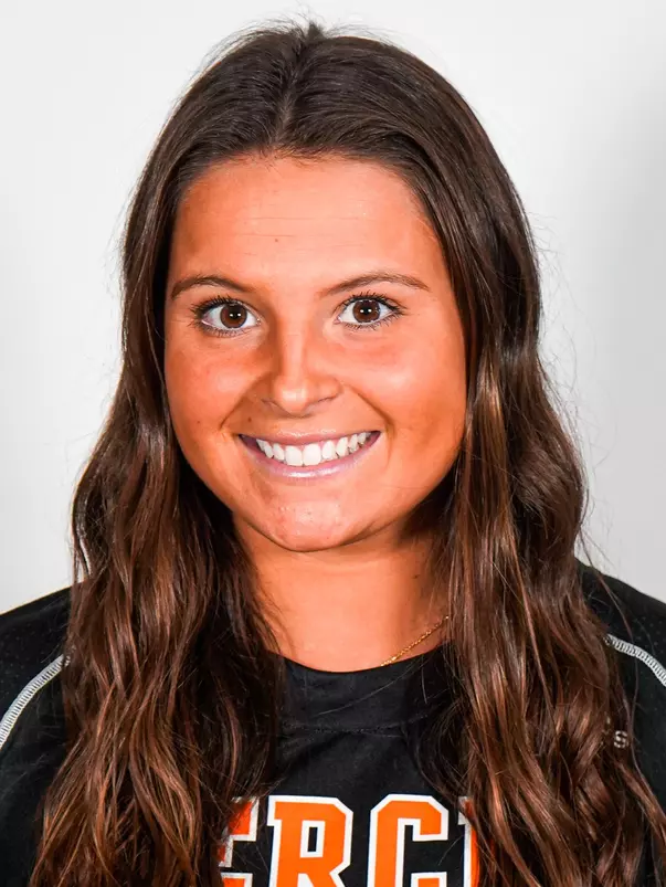 Gabby Divirgilio headshot