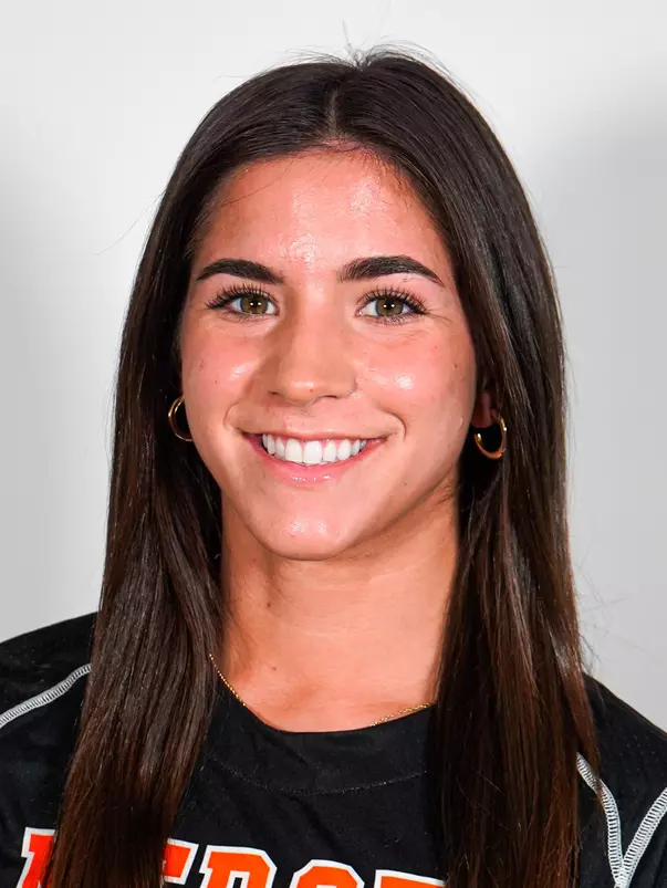 Sami Lowinger headshot