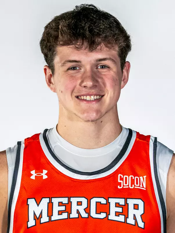 Braeden Carlsen headshot