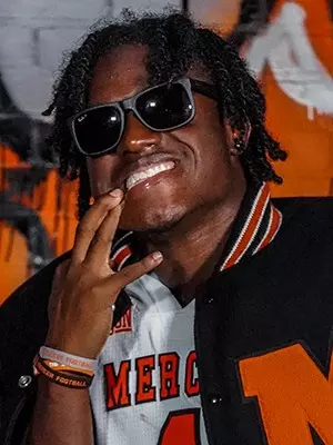 Carlos Benjamin Signee