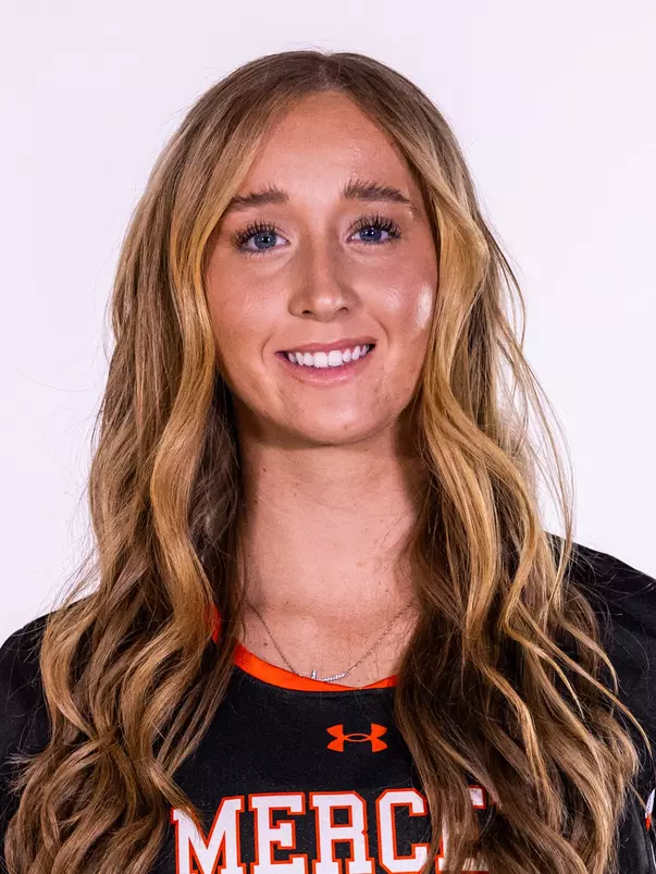 Carley Mullins headshot