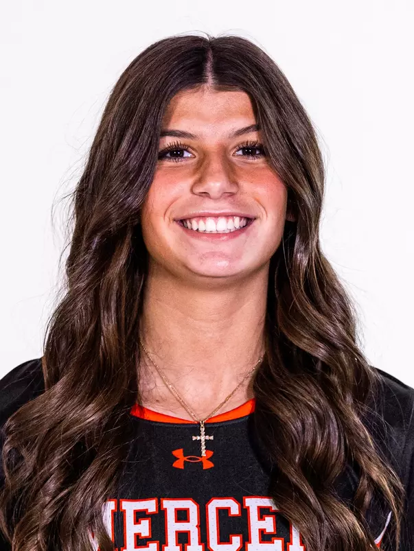 Casey Gilbert headshot