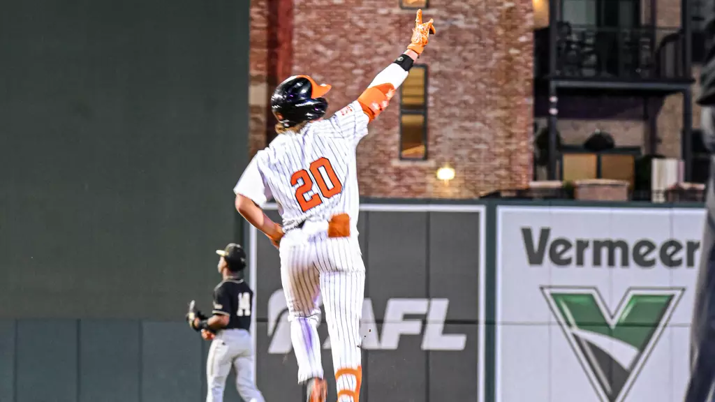 Alumni Classic Header