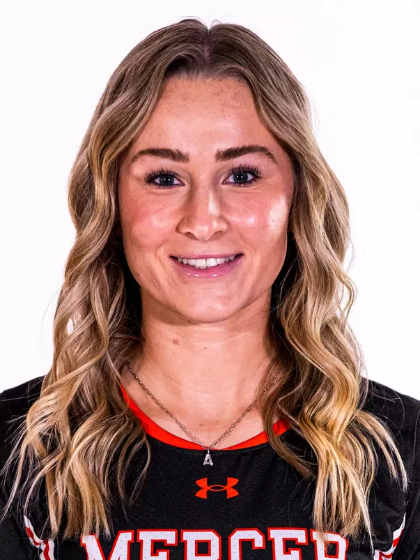 Abbi Rupnow headshot