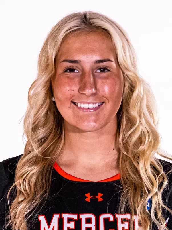 Reaghan Lomascola headshot