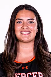 Saara Qureshi headshot