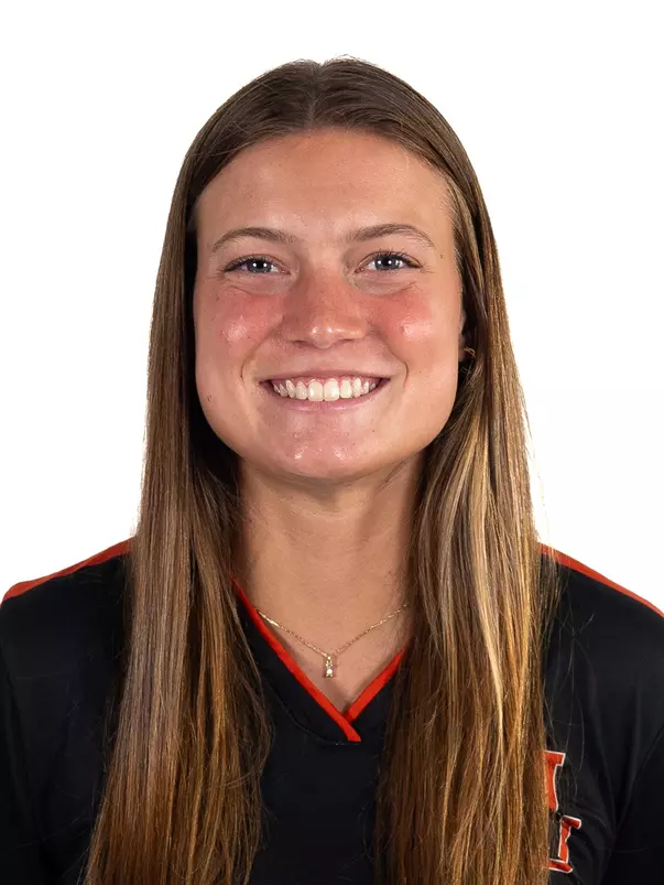 Anna Bachman headshot