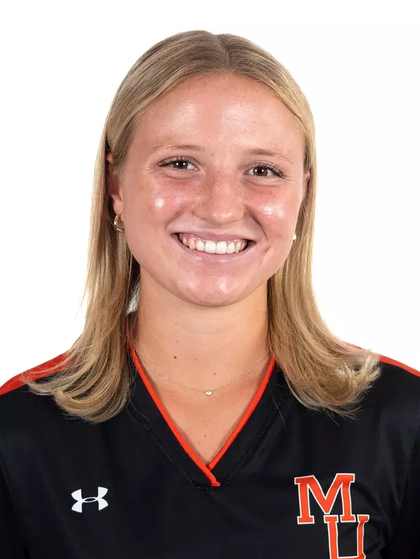 Karlie Dell headshot