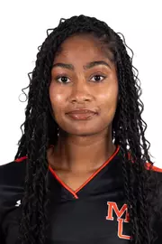 Kelsie Henton headshot