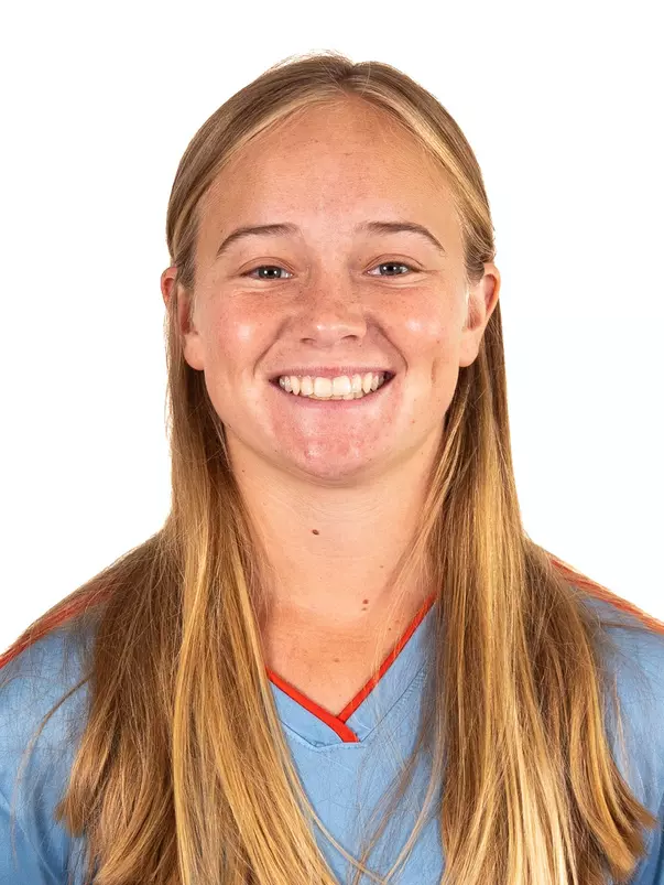 Lindsay Bell headshot