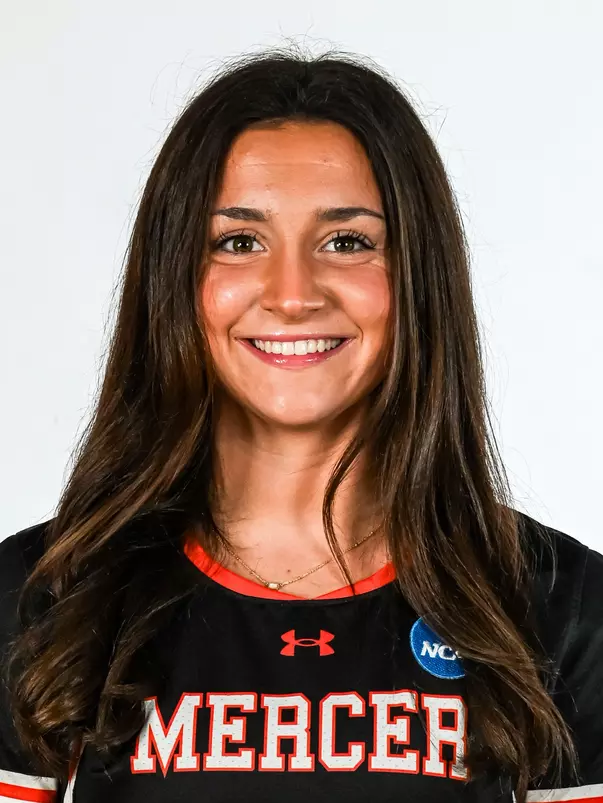 Isla Scruggs headshot